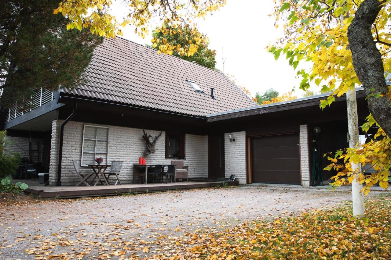 Villa Jupperi Espoossa ภายนอก รูปภาพ